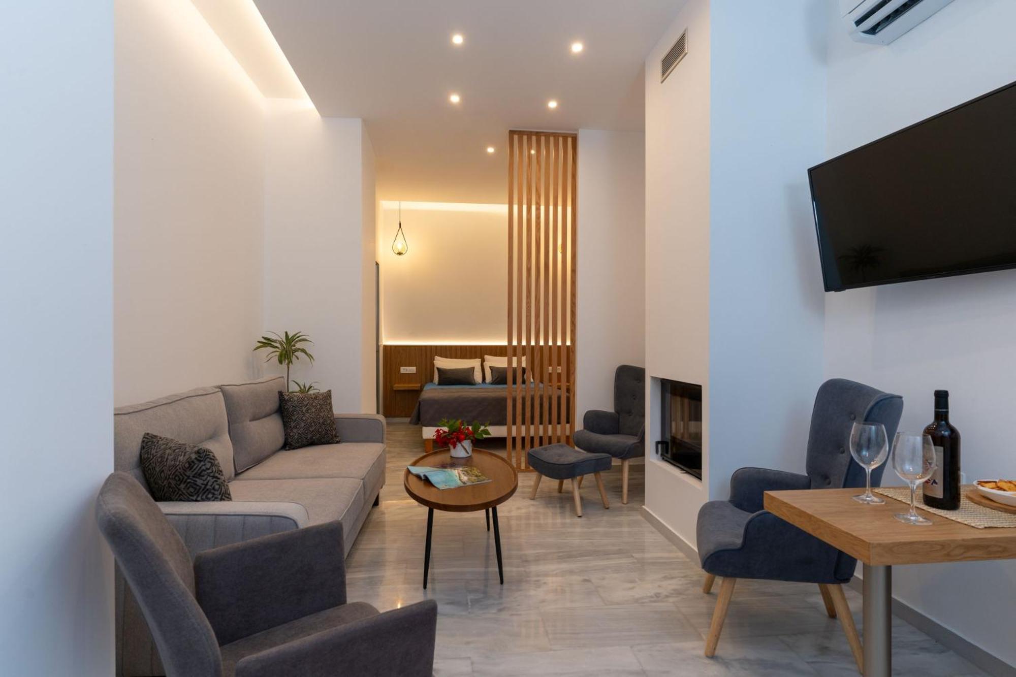 Epsilon Apartment *