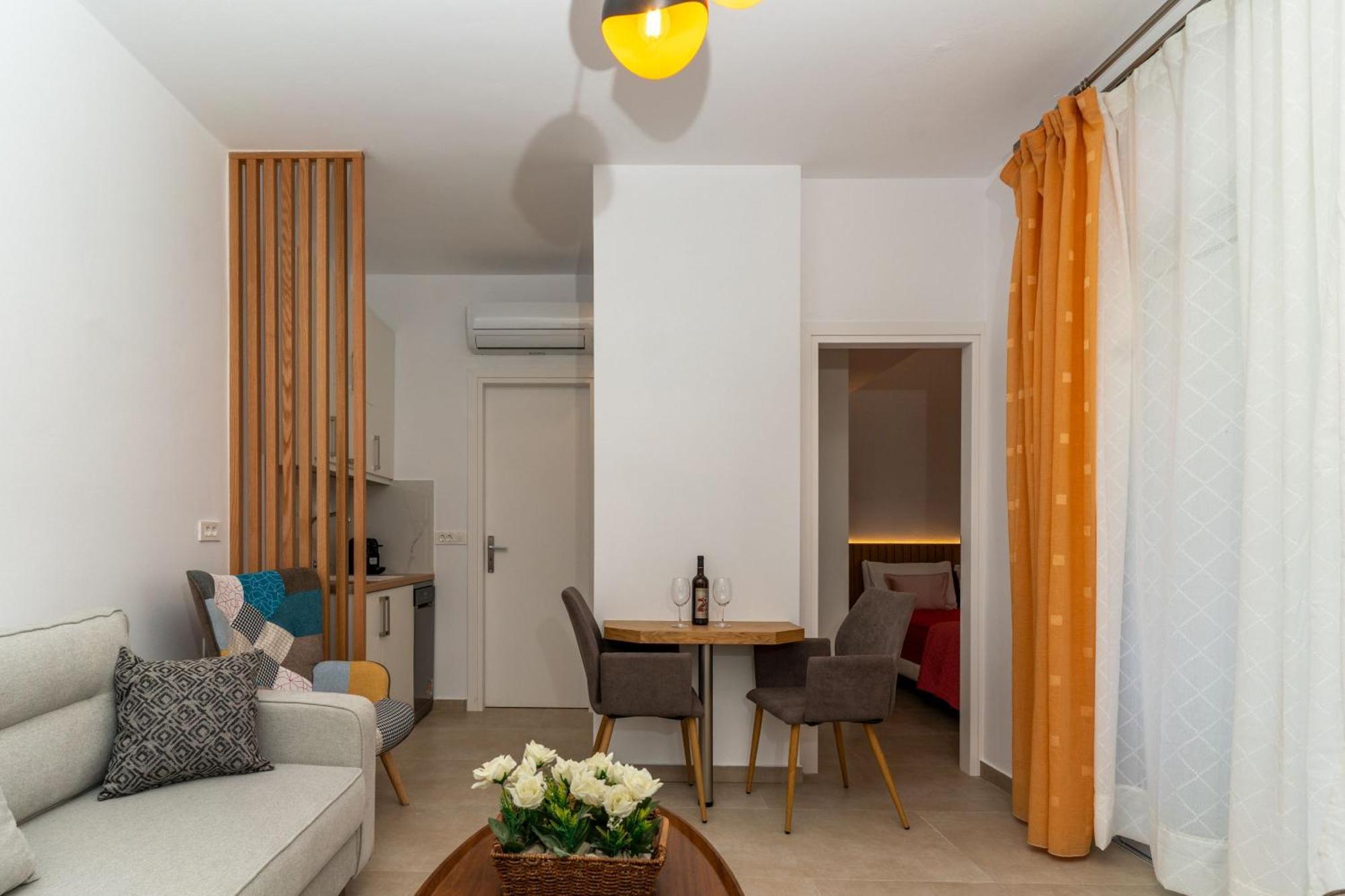 Epsilon Apartment